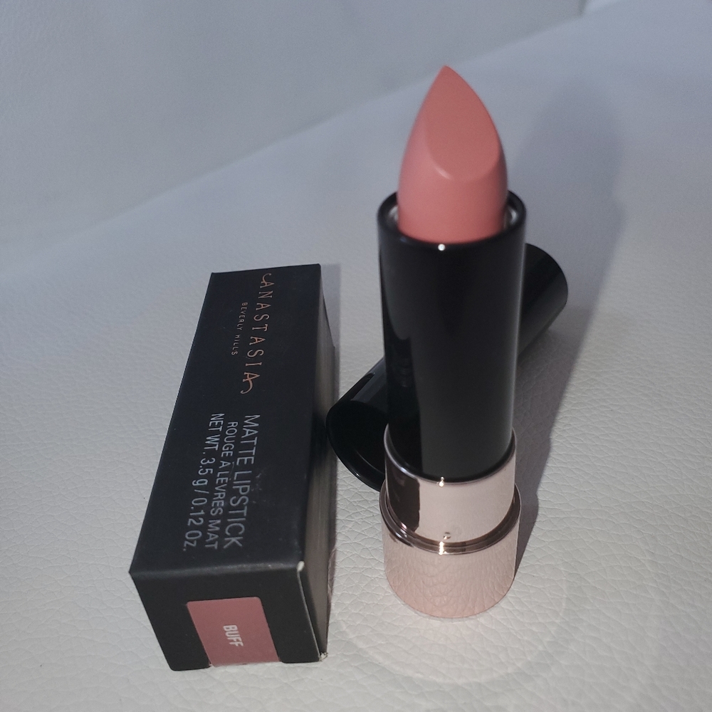 Matte lipstick